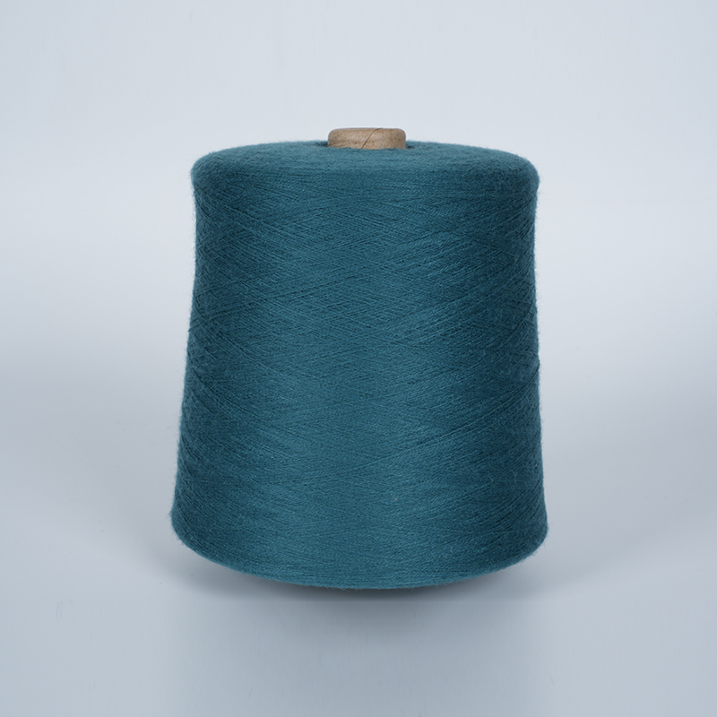 Filato in fibra proteica 70 Nm/2 70% lana 30% cashmere